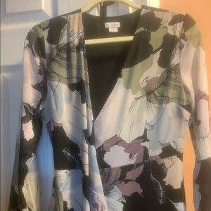 Chic Floral Maxi Dress with Long Sleeves